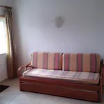 Apartman 1 Bed Flat - Sleeps 2 - Parking - Wifi *