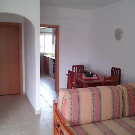1 Bed Flat - Sleeps 2 - Parking - Wifi Appartamento Albufeira