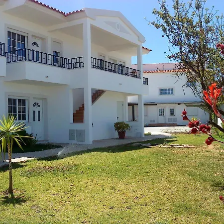 Captivating 1-bed In Olhos De Agua Apartment