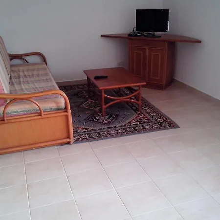 1 Bed Flat - Sleeps 2 - Parking - Wifi * Αλμπουφέιρα