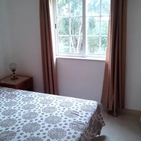 Apartment Captivating 1-bed In Olhos De Agua