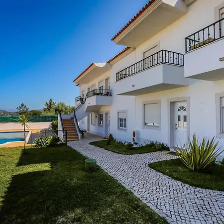 Captivating 1-bed In Olhos De Agua